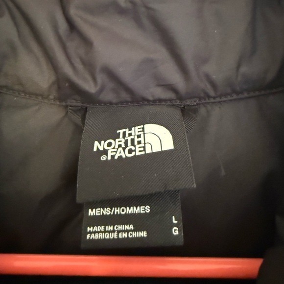 NWOT The North Face Men's Black Puffer Vest Size Large Never Worn - Picture 4 of 5
